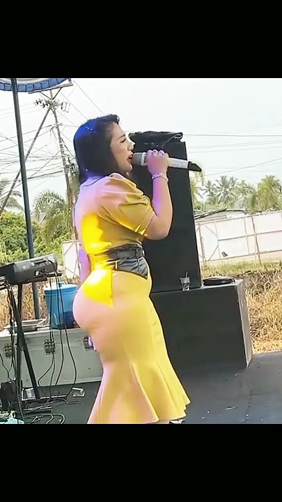 Arab descent singer who has a hot body shape #dangdut #home #popularentertainment #automobile