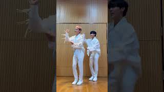 이게 사랑이 아니면 대체 뭐겠어✊🏻👊🏻✊🏻👊🏻🥰 #엔싸인 #nSSign #스파이스 #SPICE #스파이스챌린지 #SPICE_Challenge #성윤 #로빈