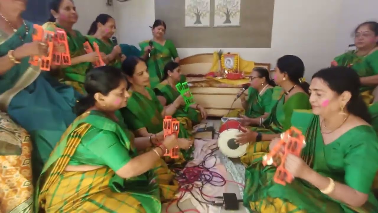 ભજન નીચે લખ્યું છે.મીના પટેલ. દિલને ગમી જાય એવું સુંદર ભજન છે અંત સુધી સાંભળજો.શ્રી સખીભજન મંડળ.