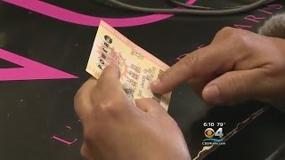 Historic Powerball Jackpot Reaches $900 Million