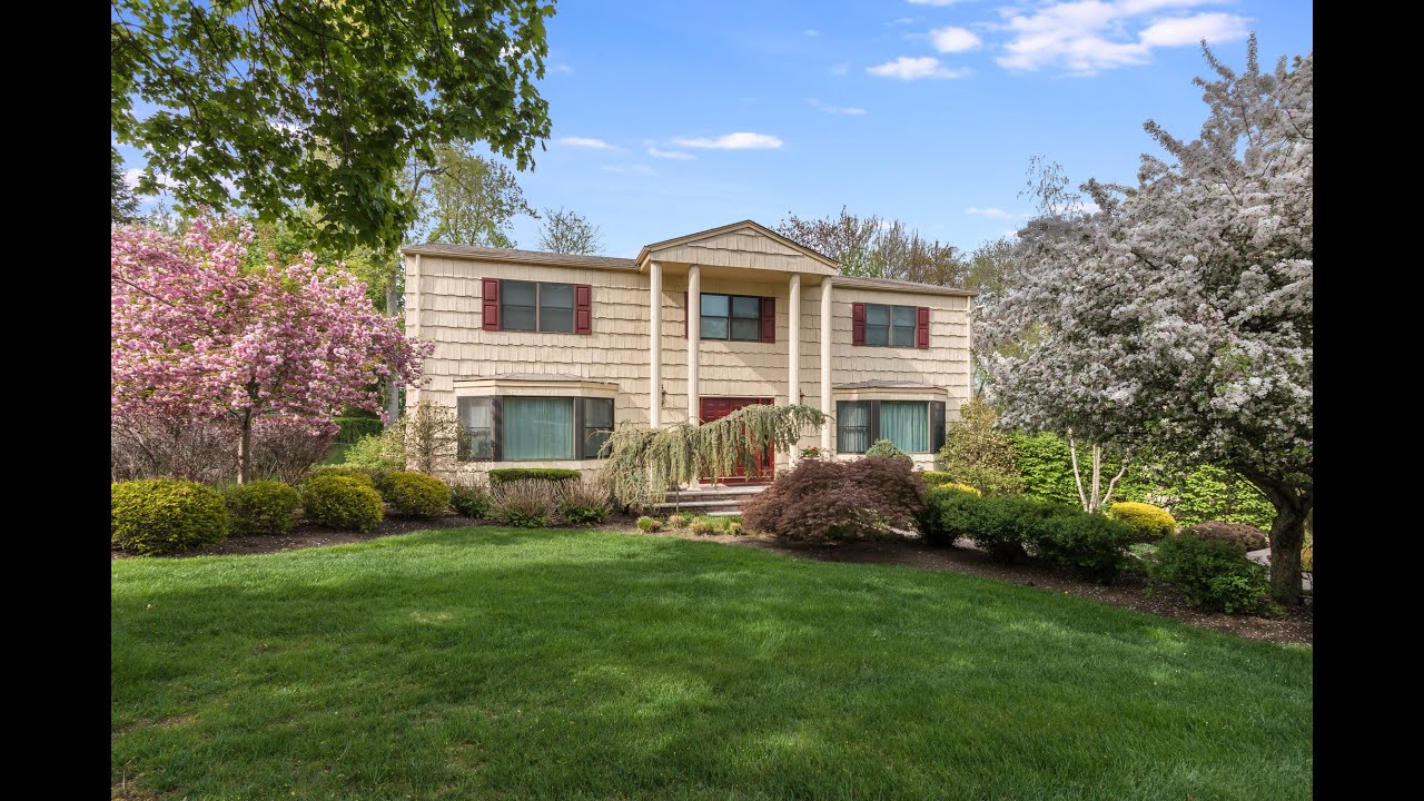 Real Estate Video Tour 10 Maplewood Lane, New City, NY 10956