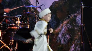 Ойся ты ойся в исполнении молодого казака! На концерте в Кремле.