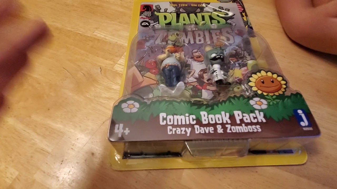 toysrus PVZ figure Comic book pack crazy dave and Dr. Zomboss