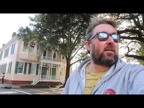 Savannah Georgia Scooter Tour - Pirates House / River St / Historic District / Rainbow Row & MORE