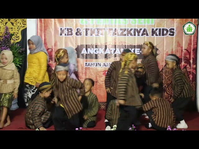 PENAMPILAN DRAMA MUSIKAL KELAS TK B2 | AKHIRUSSANAH KB u0026 TKIT TAZKIYA KIDS 2022 class=