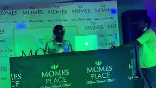 Tuksin SA @ Momes Place