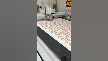 Label printing and kiss cutting.