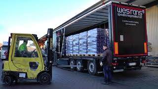 Palettenzug Zum Entladen Vom Trailer - .Stapler-Profishop.de