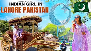 Indian Girl Exploring Lahore Pakistan 🇵🇰 Nightlife of Lahore, Pakistani Food at Best Restaurant