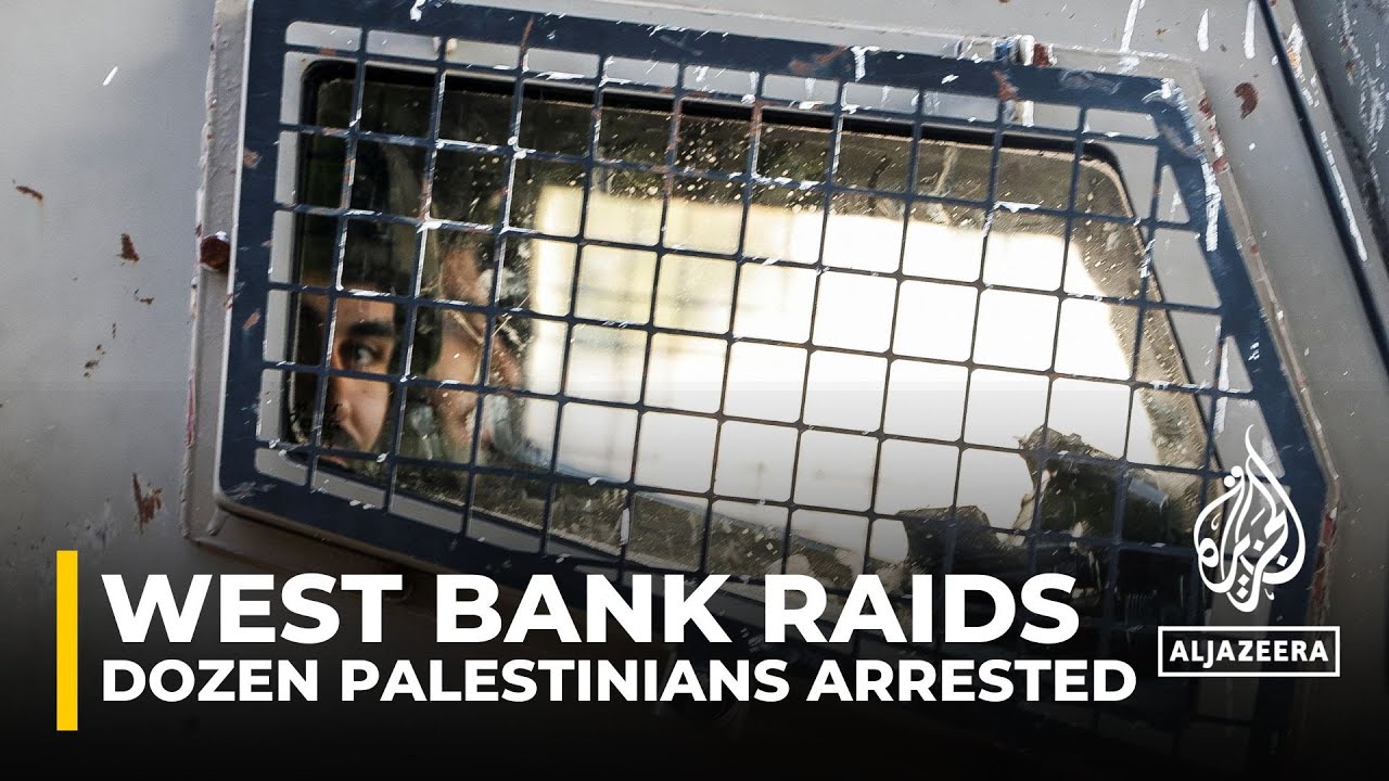 اعتقلت القوات الإسرائيلية 13 فلسطينياً خلال مداهمات ليلية في الضفة الغربية المحتلة