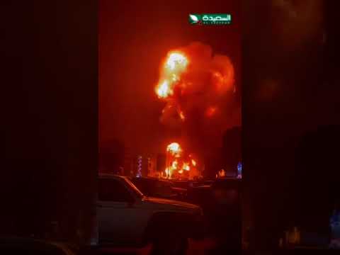 إخماد النيران الناجمة عن انفجار محطة و صهريج #غاز في المنصورة عدن
