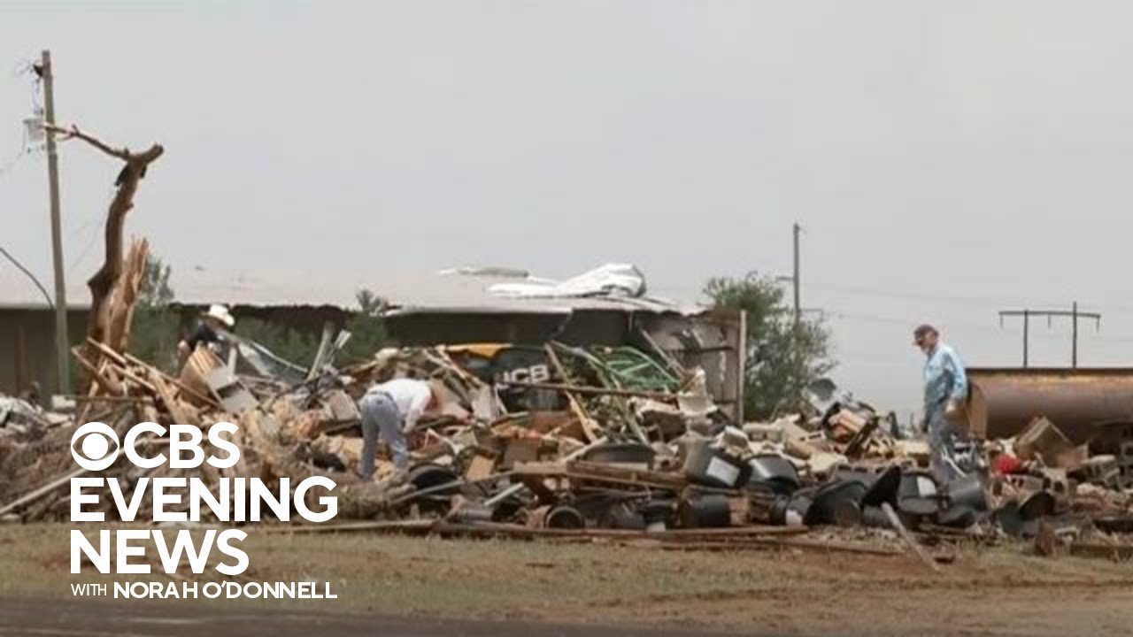 At least 4 killed, nearly a dozen hurt in Texas tornado - YouTube