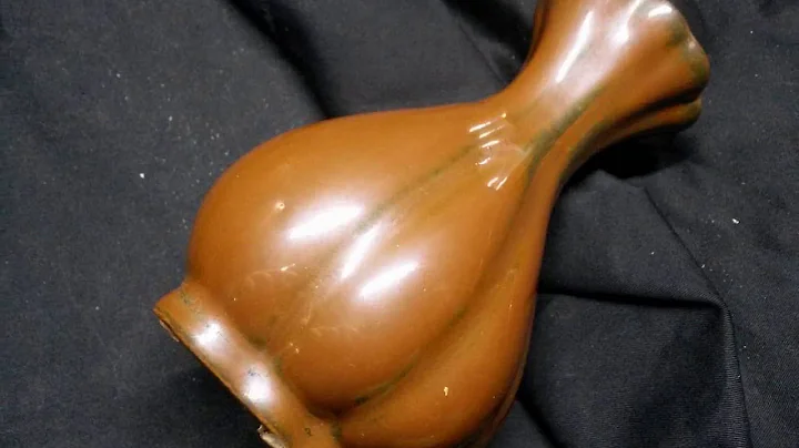 Museum 888: 5-Gen Emperor Dynasty Brown Ting Kiln Palm leaf Vast 執到寶博物館：五代柿定葵口瓶