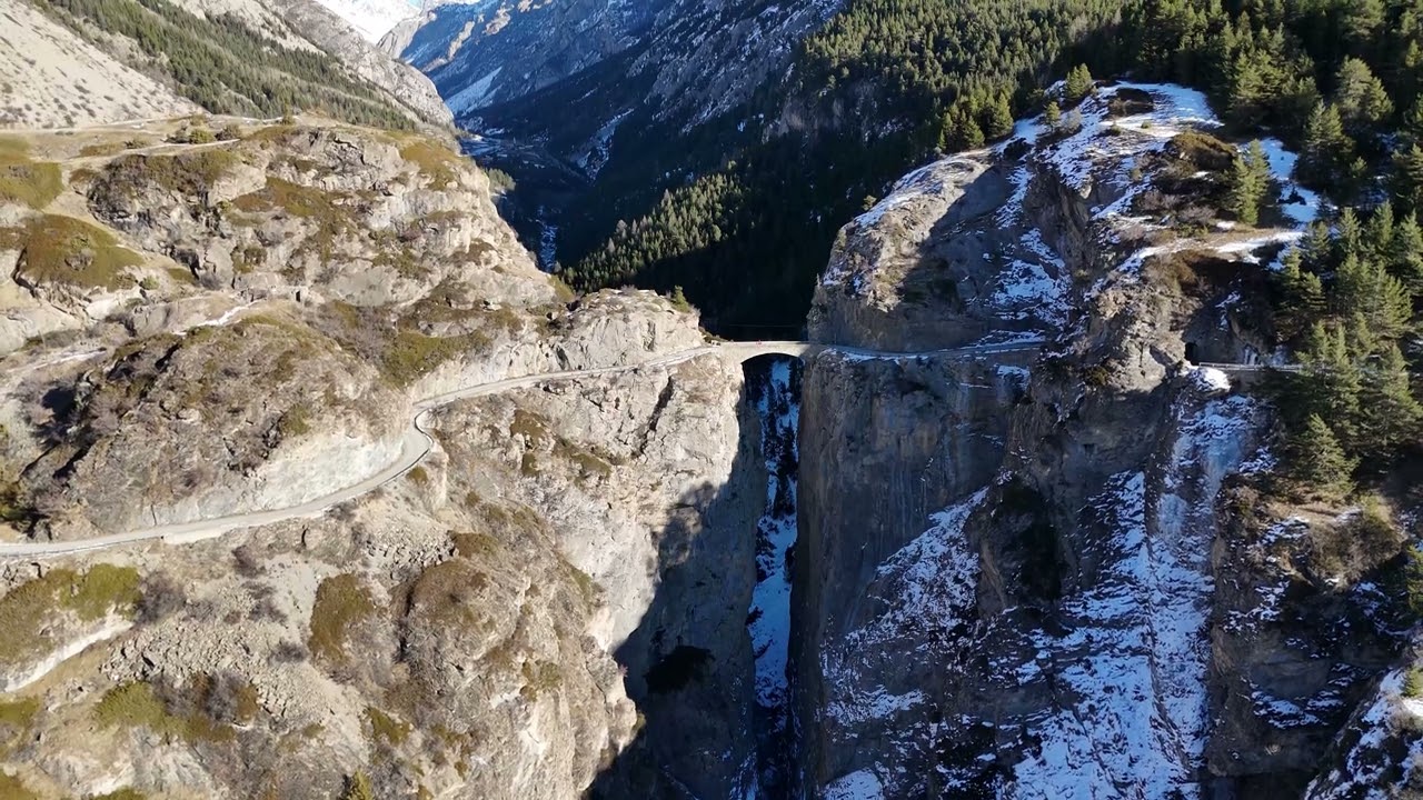 Vol au-dessus du Pont de Fouillouse | Splendeur de la Vallée de l’Ubaye 