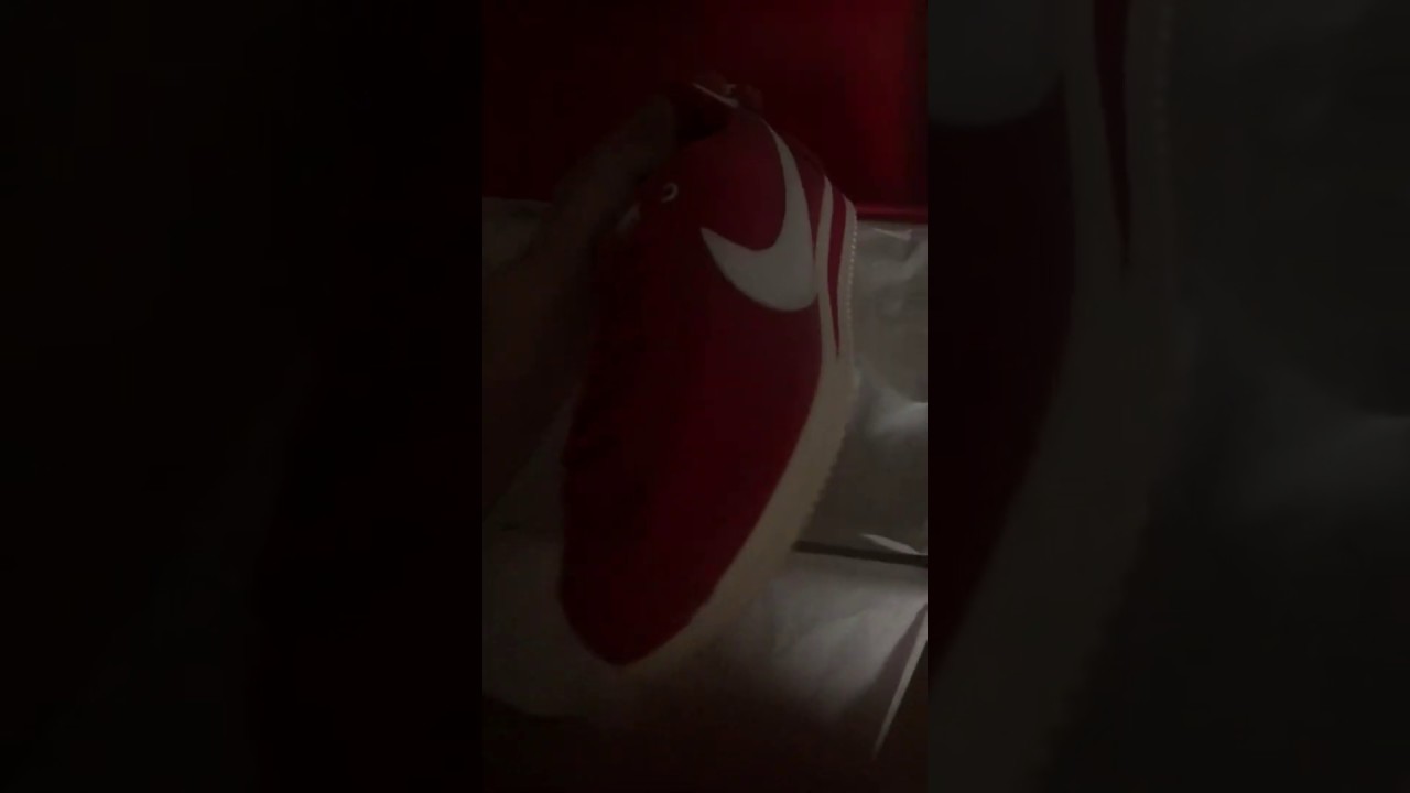 Unboxing - Nike x Stranger Things