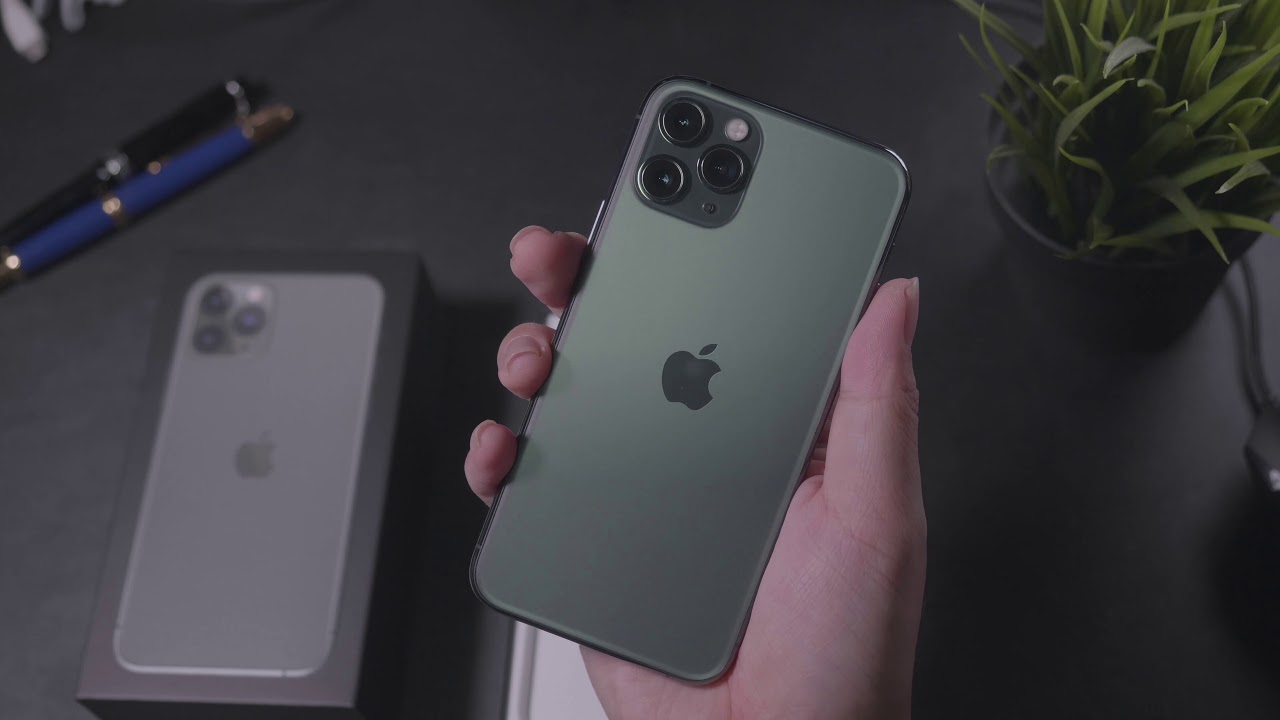 Живой 13 14. Apple iphone 11 Pro Max 64gb Midnight Green. Айфон 11 про Midnight Green. Iphone 11 Midnight Green. Iphone 11 Pro Green.