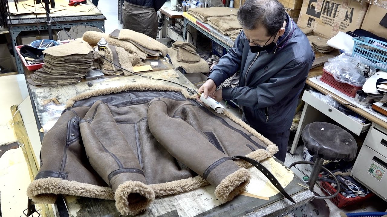 Sheepskin Jacket Made by Leather Craftsman with 40 Years of History