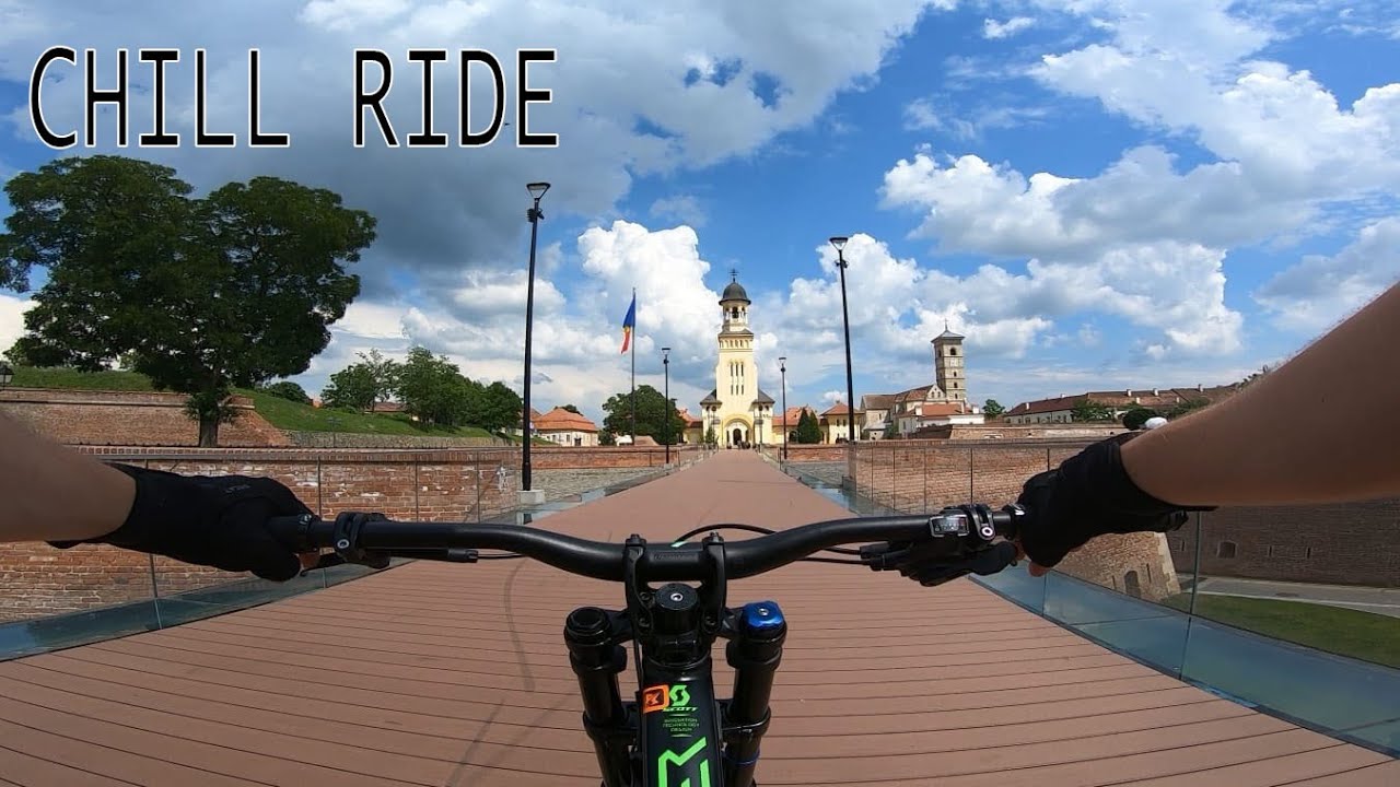 Chill Ride Chill Ride in the City - YouTube