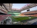 San Siro Stadium Milan إيطاليا ميلانو جولة في ملعب سان سيرو و داخل ح جرات الملابس 