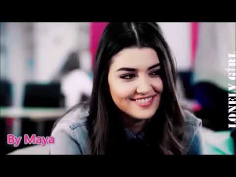 هي الي غمزتني بعينها هي ايدها صارت بيدي 