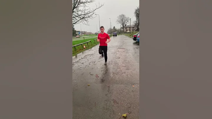 Running Drill ￼| Knee Drive Exercise | Running Coaching in Bristol