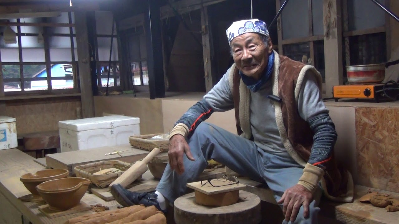 小石原 太田熊雄窯 二代目 太田孝宏作 飴釉 壺 花瓶 耳付き 【公式通販】