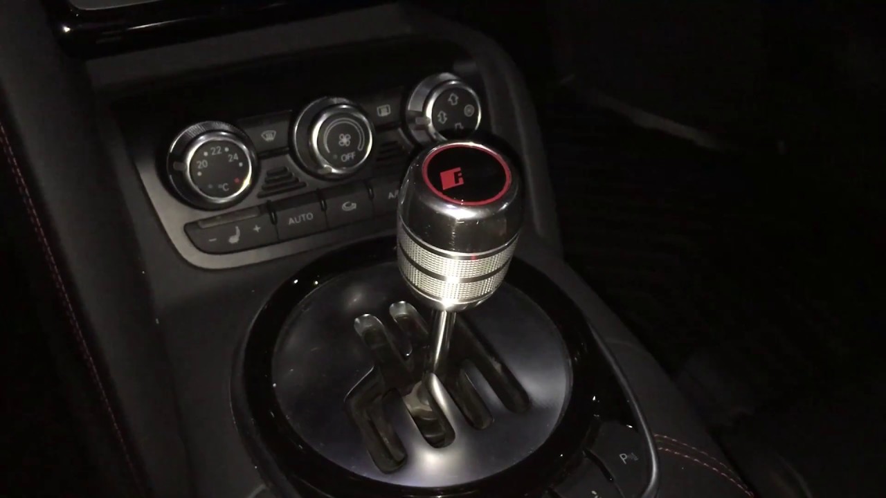 The Awesome Sound of the Audi R8 V10 Gated Shifter!! - YouTube