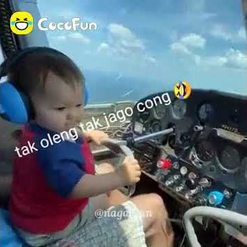 Vidio cocofun yang terkeren dan lucu  oleng pesawat