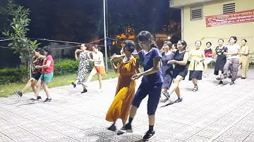 Tập luyện 2 tổ hợp đầu tiên - Bachata cơ bản - Nhạc Morden Talking You