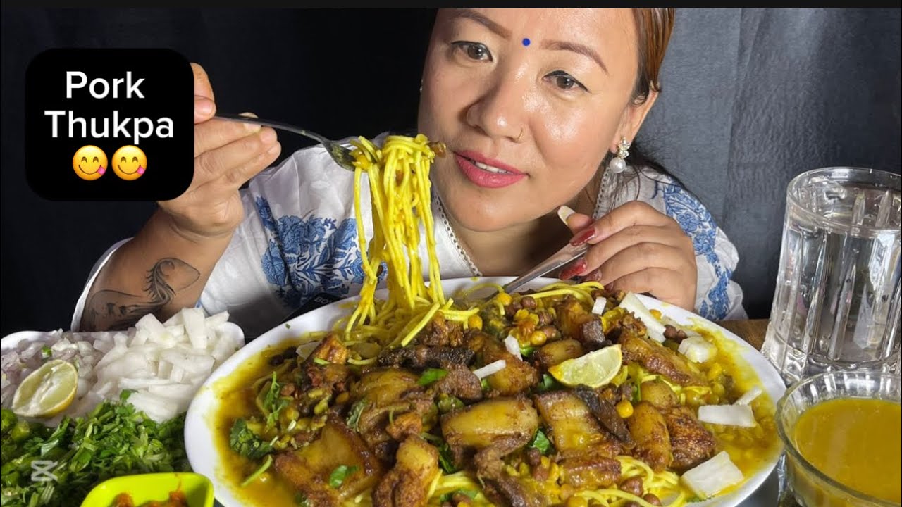 Поедаем острую свинину Тукпа Мукбанг 🍜 || Тёплый и уютный суп с лапшой || Руби Рай Мукбанг