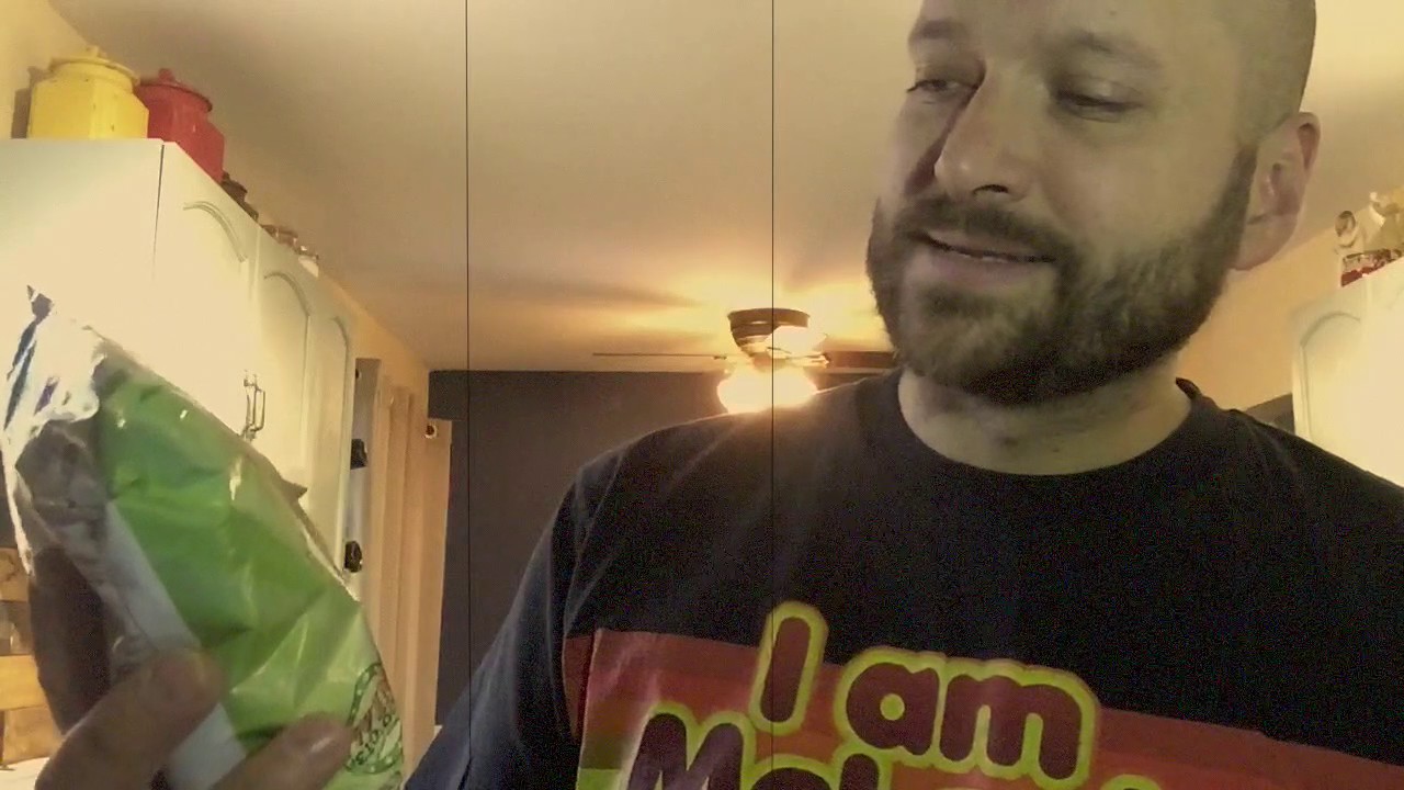 Walkers - Cheese, Cucumber, and Salad Cream review "Chip Chirpers"