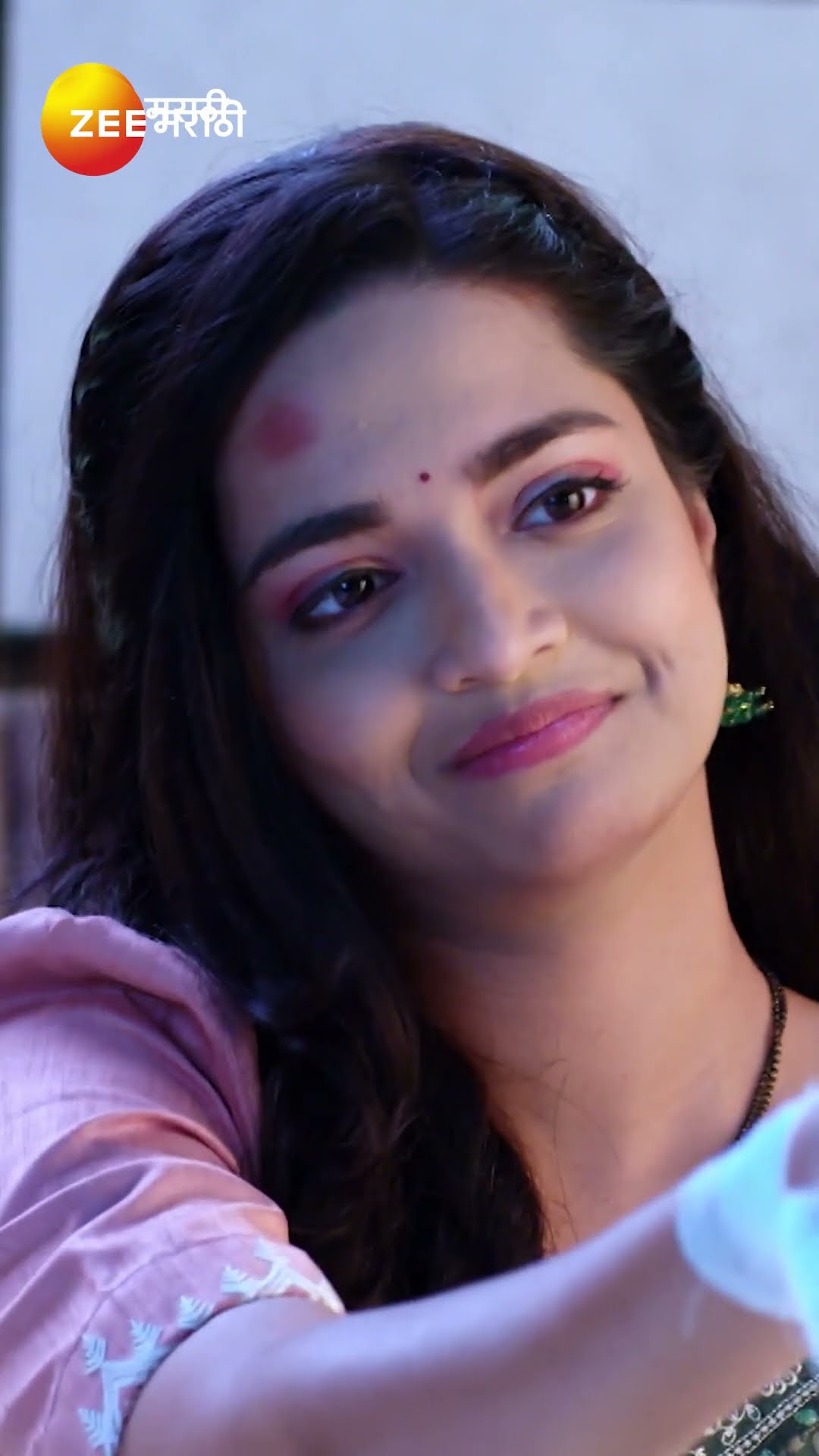 #Navri Mile Hitlerla #Shorts #Zee Marathi #Entertainment #Romantic Famiy Drama