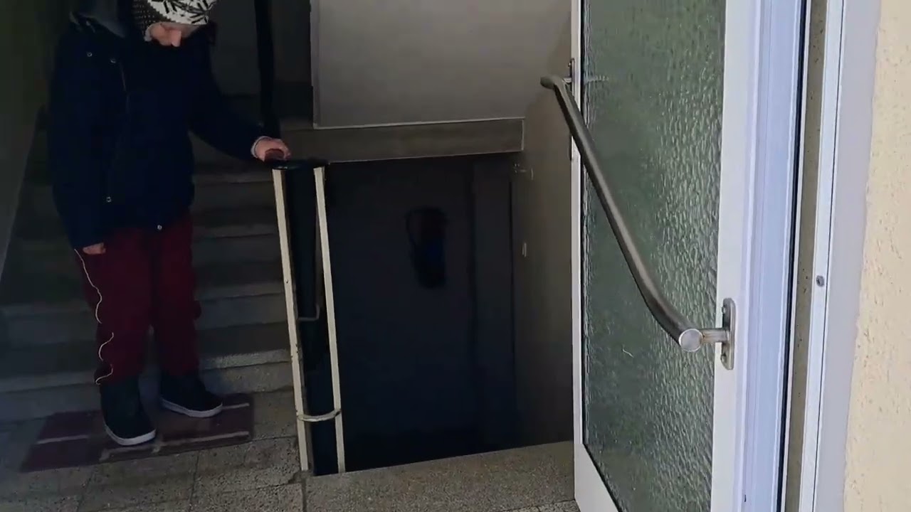 Валерія іде на прогулянку 