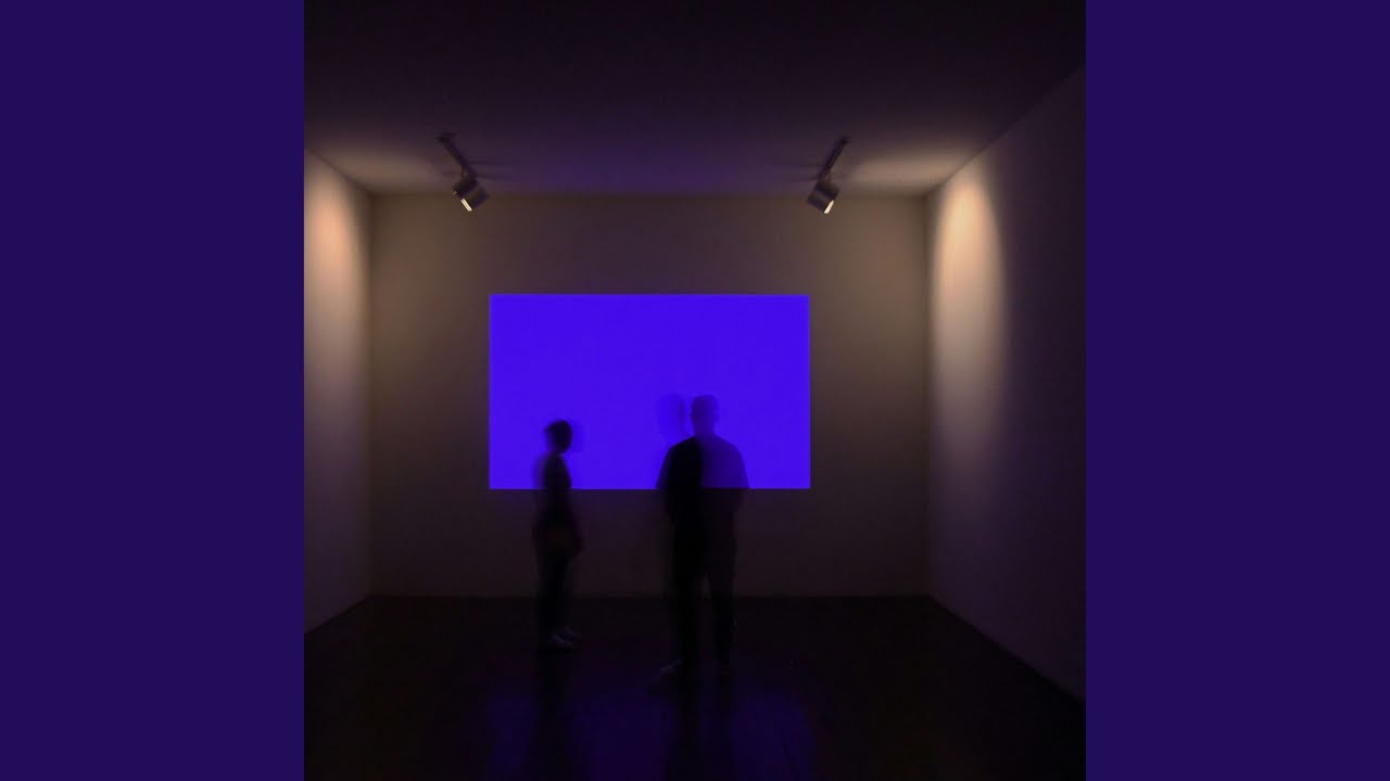 BROKEN auf YouTube ansehen BROKEN auf YouTube ansehen