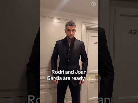 Getting ready 🤵 (via fcbarcelona/TT)