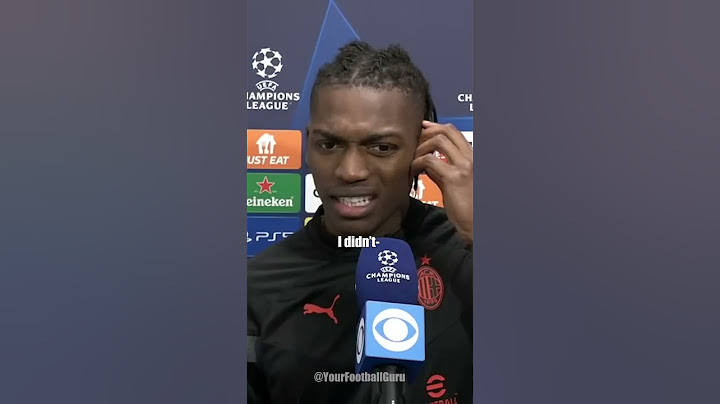 He CAN'T understand HIM 🤣 (Jamie Carragher and Rafael leão)