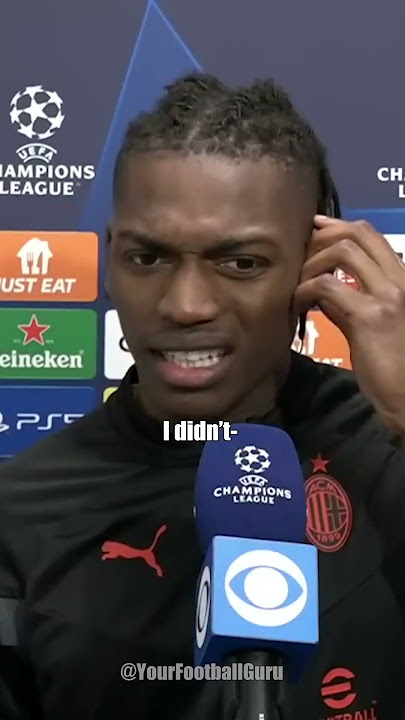 He CAN'T understand HIM 🤣 (Jamie Carragher and Rafael leão)