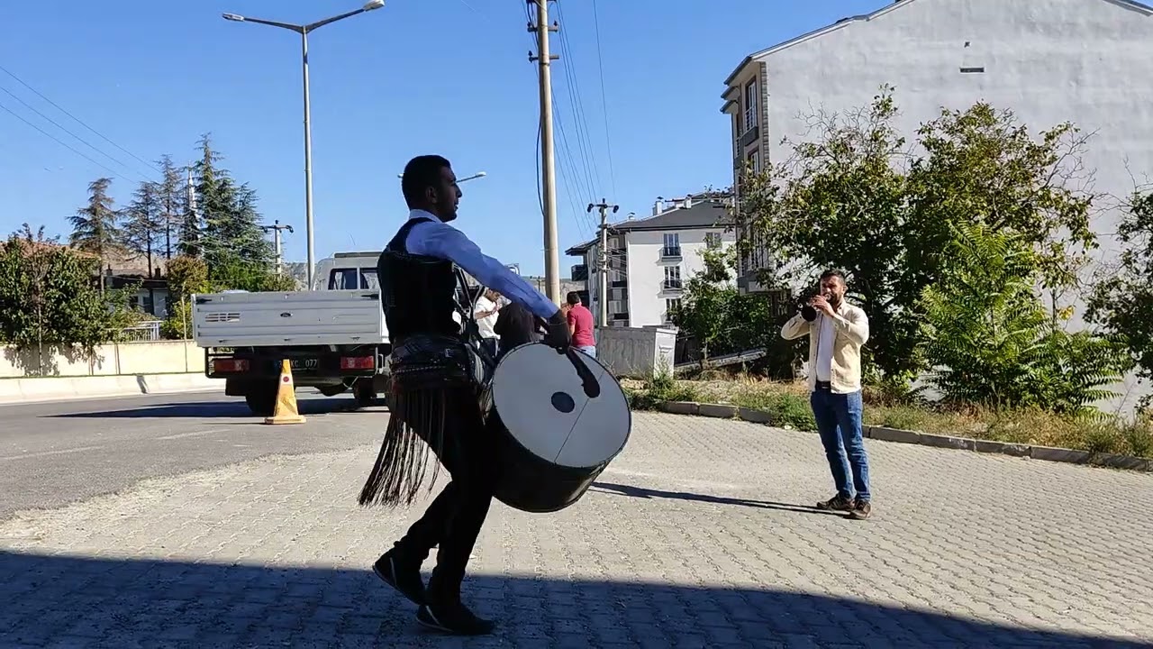Tosya da davul zurna düğün.Seyretmeden geçme pişman olursun