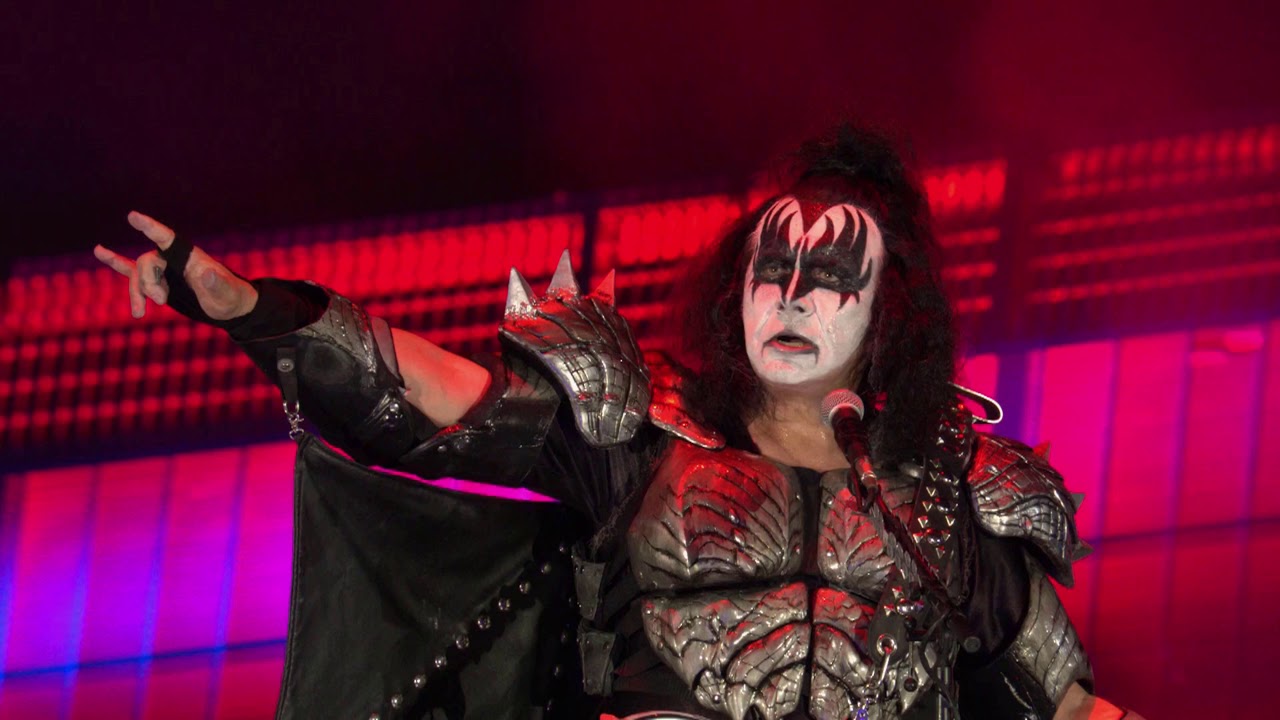 "War Machine Live 4K" KISS 2020 Goodbye Atlantis, The Palm, Dubai