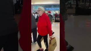 The Ringwood Middle School Chours At The Bergen Town Center Mall, 12/12/24, Paramus NJ.