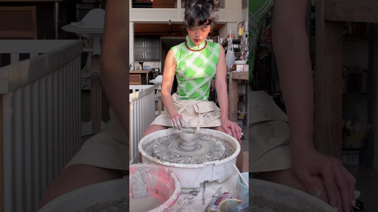 Throwing with one hand 