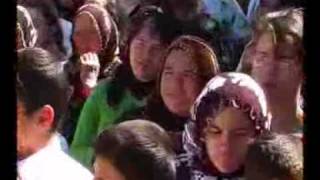 evlerinde lambaları yanıyor... TARBAZ LI EMİNE SÖYLÜYOR....