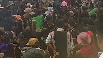 mùng 4 tết tại nhà thờ hneng tổng hợp múa công chiêng.