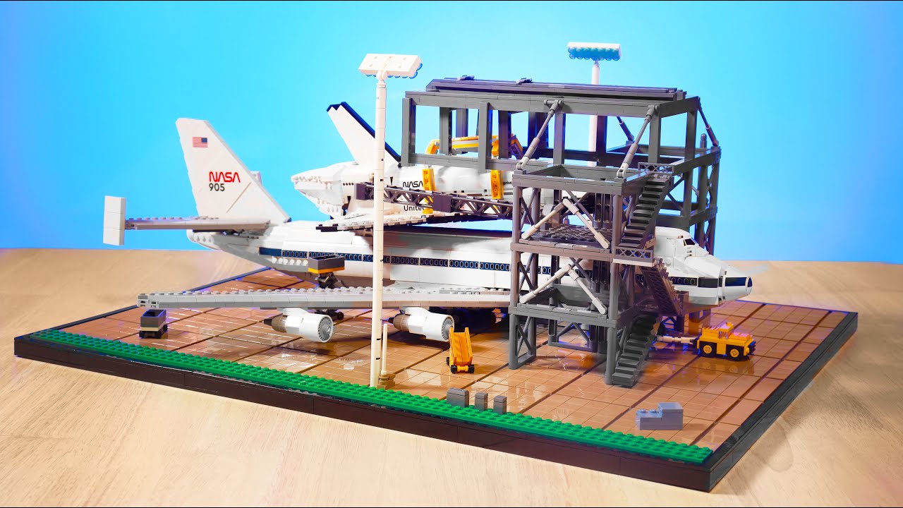 I made how NASA put a SPACESHIP on a PLANE using LEGO
