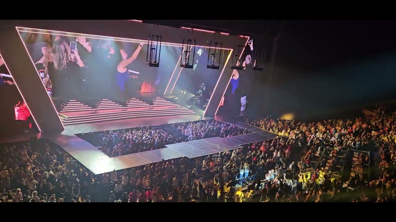 New Kids on the Block - Tonight (Live) Las Vegas 2-15-2026 - YouTube