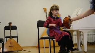 Концерт в музыкальной школе, Вера Котенок 6 лет, Харьков, музыкальная школа №12 им. К. Шульженко Концерт в музыкальной школе, Вера Котенок 6 лет, Харьков, музыкальная школа №12 им. К. Шульженко