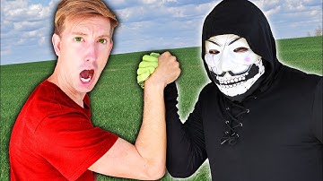 CWC vs BEST FRIEND BATTLE ROYALE Challenge to Learn if Hacker PZ9 is Buying Everything Justin Buys