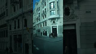 Recorriendo Las Calles De Madrid, España De Día 020