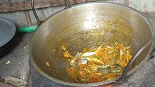 How to fry fish in clay oven খুললা মাছ পিয়াজ দিয়ে ভুনা করল কেমনে