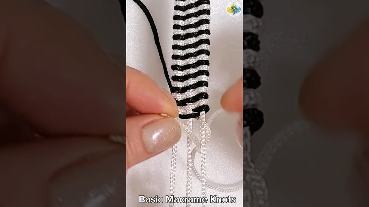 #58.  Мастер-класс по вязанию браслета, макраме.  #shorts #macrametutorial #howto